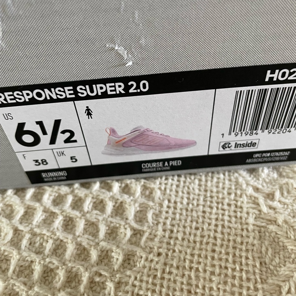 NEW ADIDAS RUNNING SHOES - Picture 4 of 16